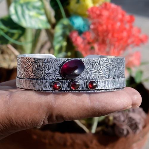 Mozambique Garnet 925 Sterling Silver Womens Large 7.5" Bracelet Handmade Bangle - Picture 3 of 10