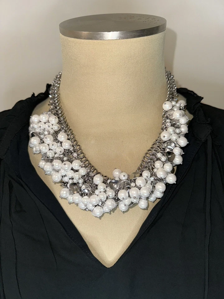 Banana Republic pearl chunky necklace Ketanji Brown Jackson Lovely One NEW 19"