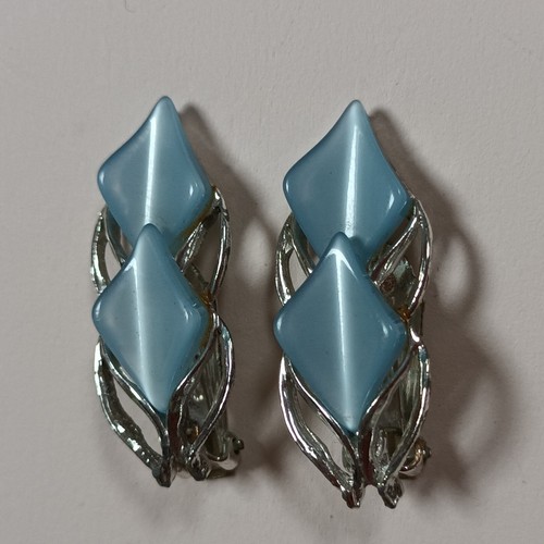 Boucles D'oreilles Clips Vintage En Plastique Bleu Ciel - Années 60-70 - Authentique - Occasion