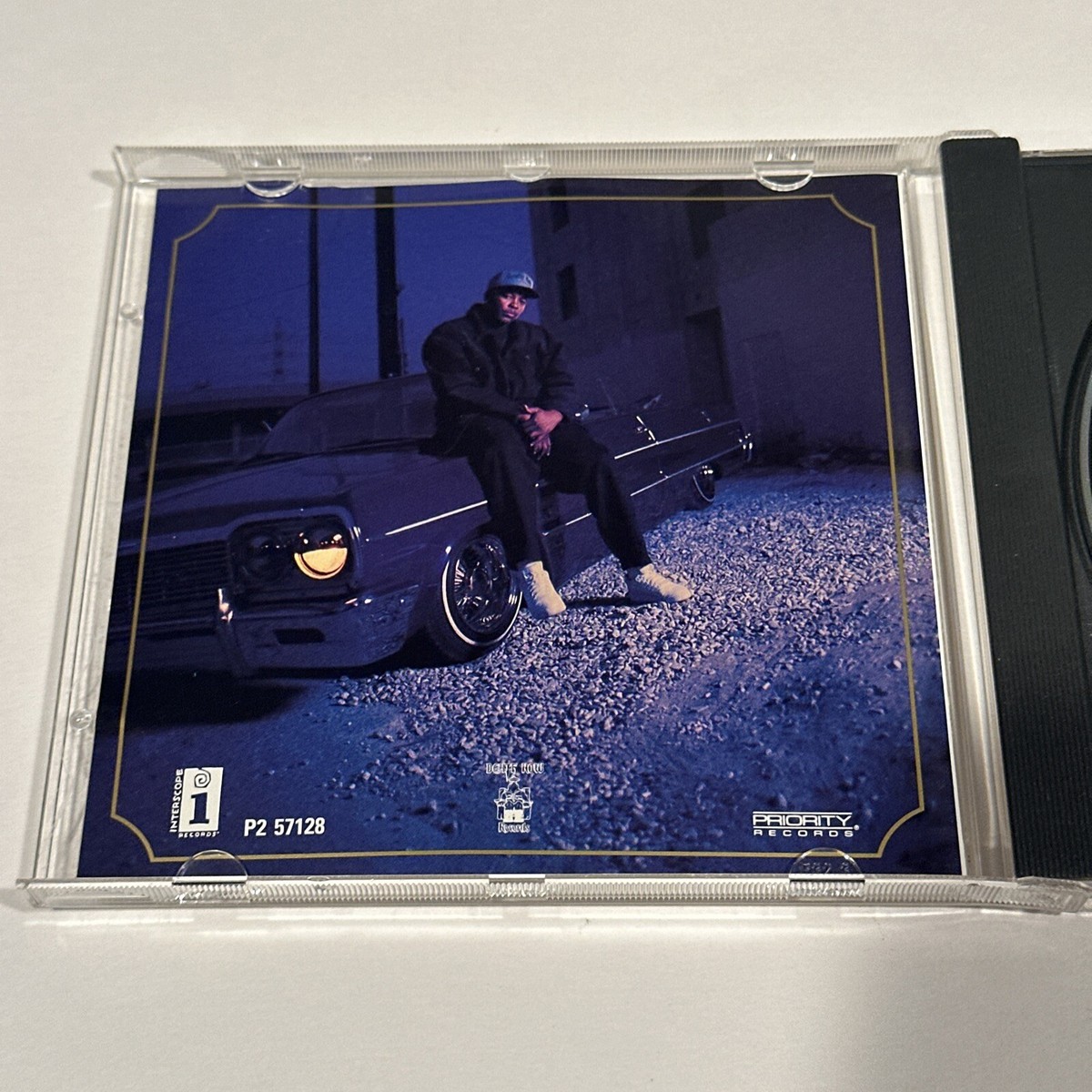 Dr. Dre The Chronic CD Album Rap Hip Hop 1992 Death Row Dr. Dre The Chronic CD Album Rap Hip Hop 1992 Death Row