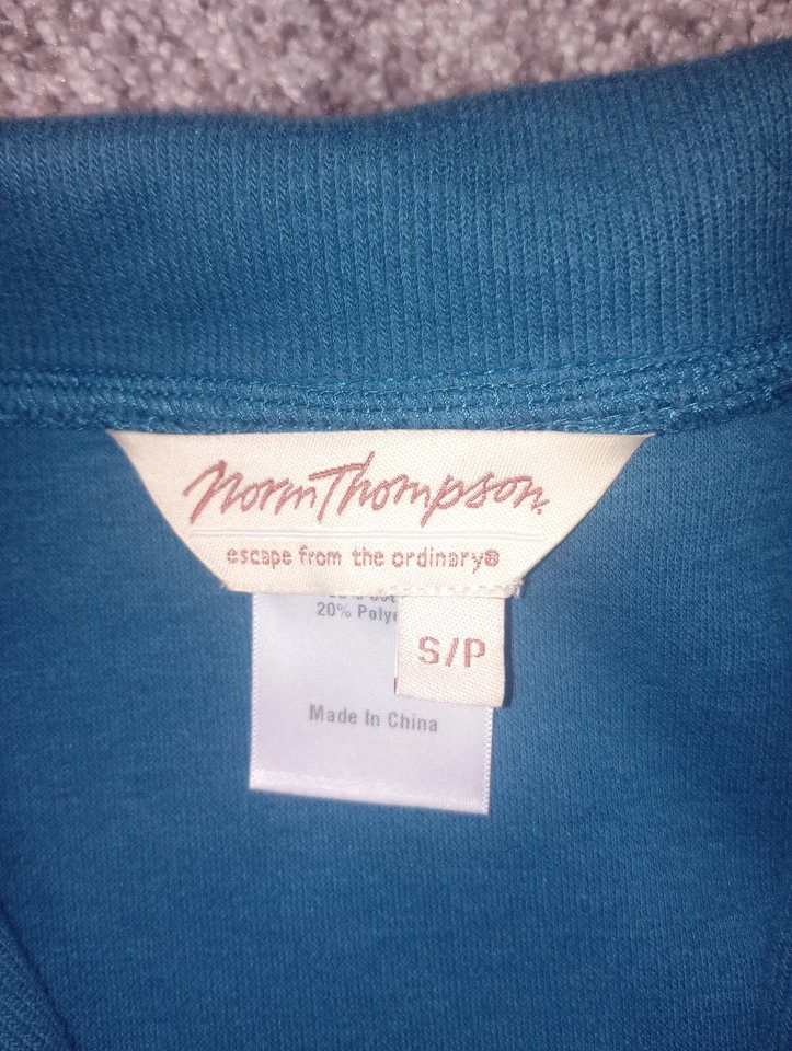 Acogedor suéter Norm Thompson para mujer talla pequeña azul cremallera completa con bolsillos Foto 2 de 4