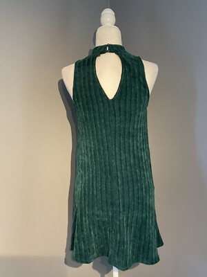 green solace london dress Cable Knit Sleeveless Midi Dress in Green main image 1