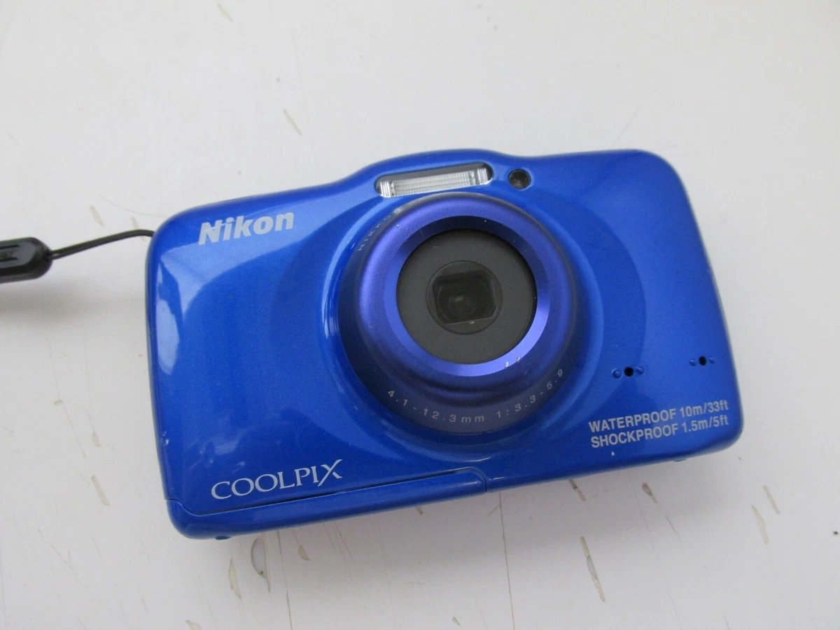 Nikon COOLPIX S32 BLUE Digital Camera Waterproof w/ Battery 13.2 Megapixel