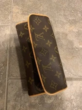 LOUIS VUITTON M51854 Pochette Twin PM Monogram Shoulder Bag