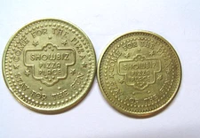 2x Rare Showbiz Pizza Place Brass Coin Tokens - 2 Different Sizes  25 mm &22 mm