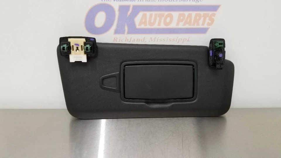 16 MERCEDES BENZ AMG C63S W205 PARASOL PASAJERO DERECHO NEGRO Foto 3 de 4