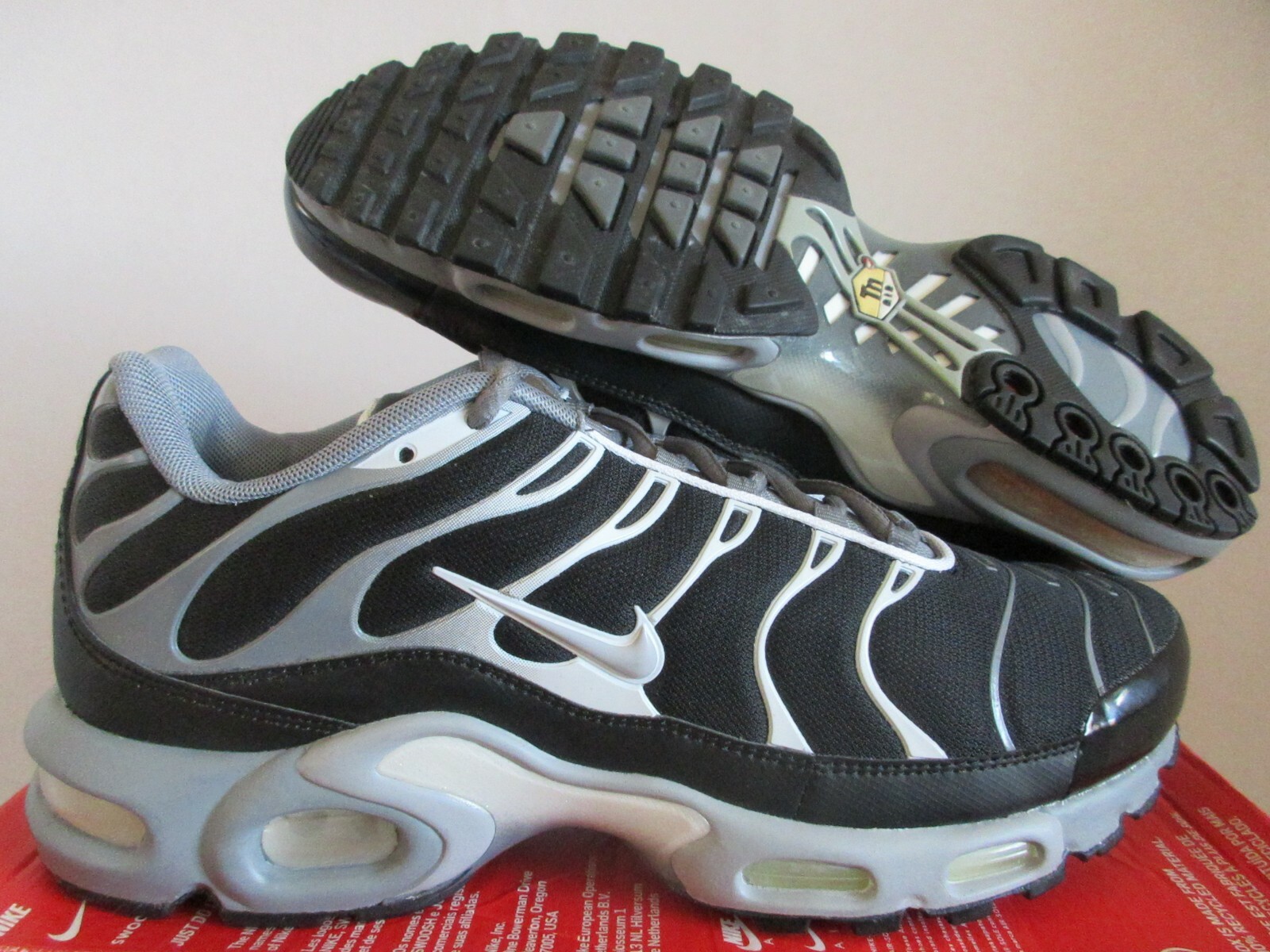 NIKE AIR MAX PLUS COOL GREY-WOLF GREY-WHITE-BLACK SZ 10 [852630-010] -  Shopping.com