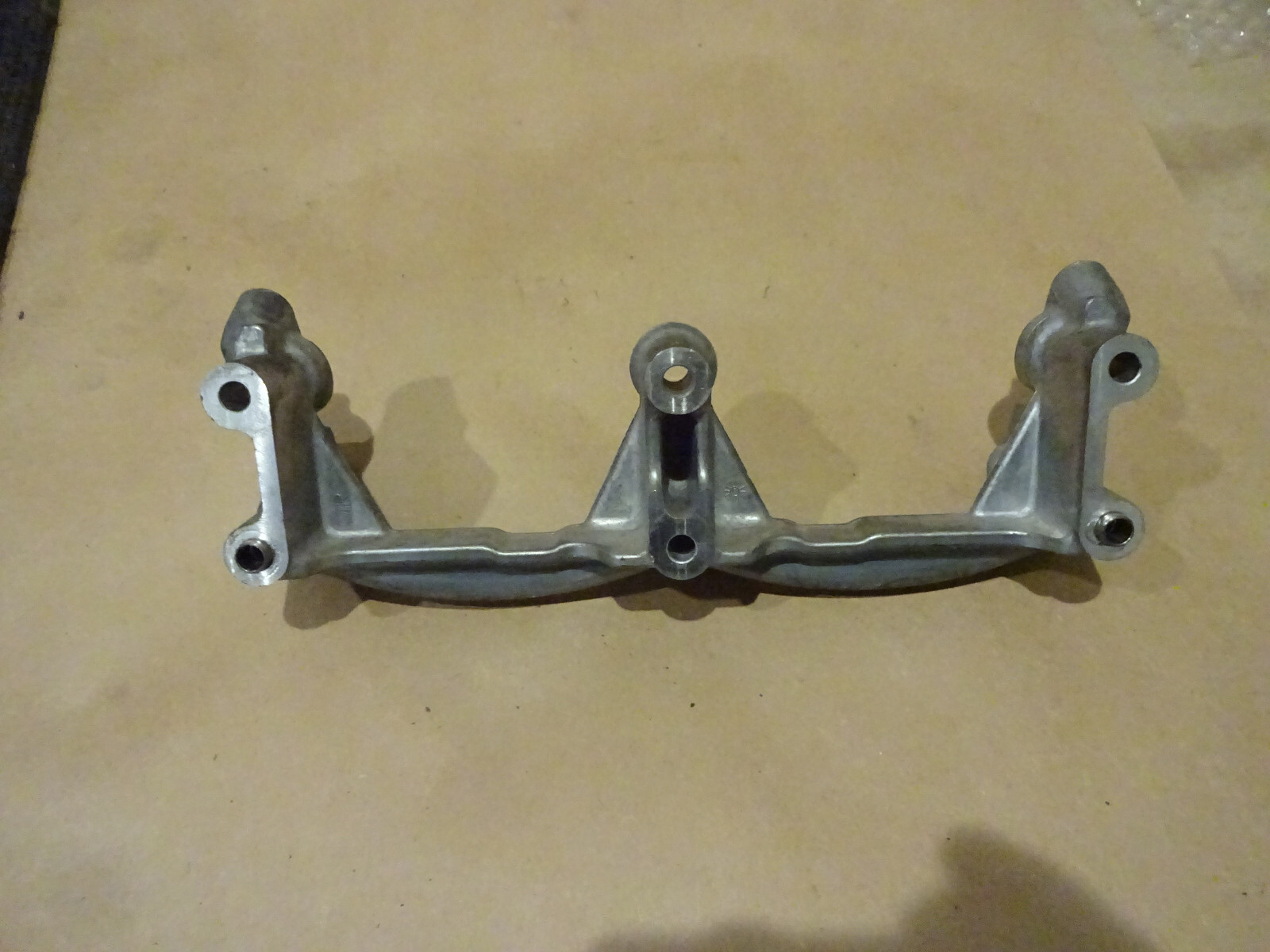 Ferrari 458,California - Fuel Rail Mounting Bracket -P/N 239946