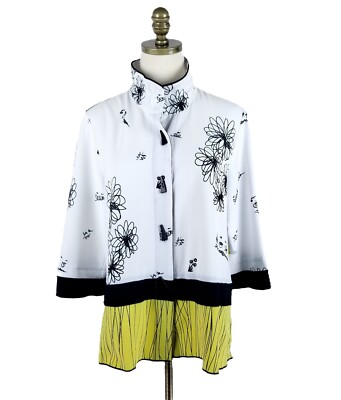 NWT Ali Miles Artsy Wired Collar Blouse Top Size PM Black White Floral Button Up