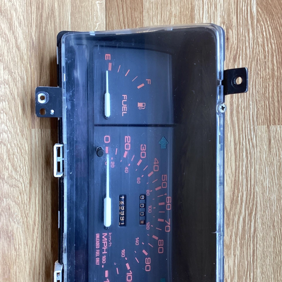 Cuadro de instrumentos medidor velocímetro 86-93 Mazda B2000 B2200 sin tacómetro 129 k OEM Foto 2 de 4