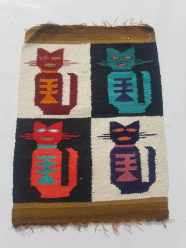 Vintage Traditional Handcrafted Pictorial Kilim Rug for Home Décor 39x29 cm