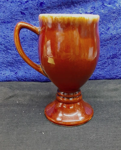 hull pottery brown drip mug