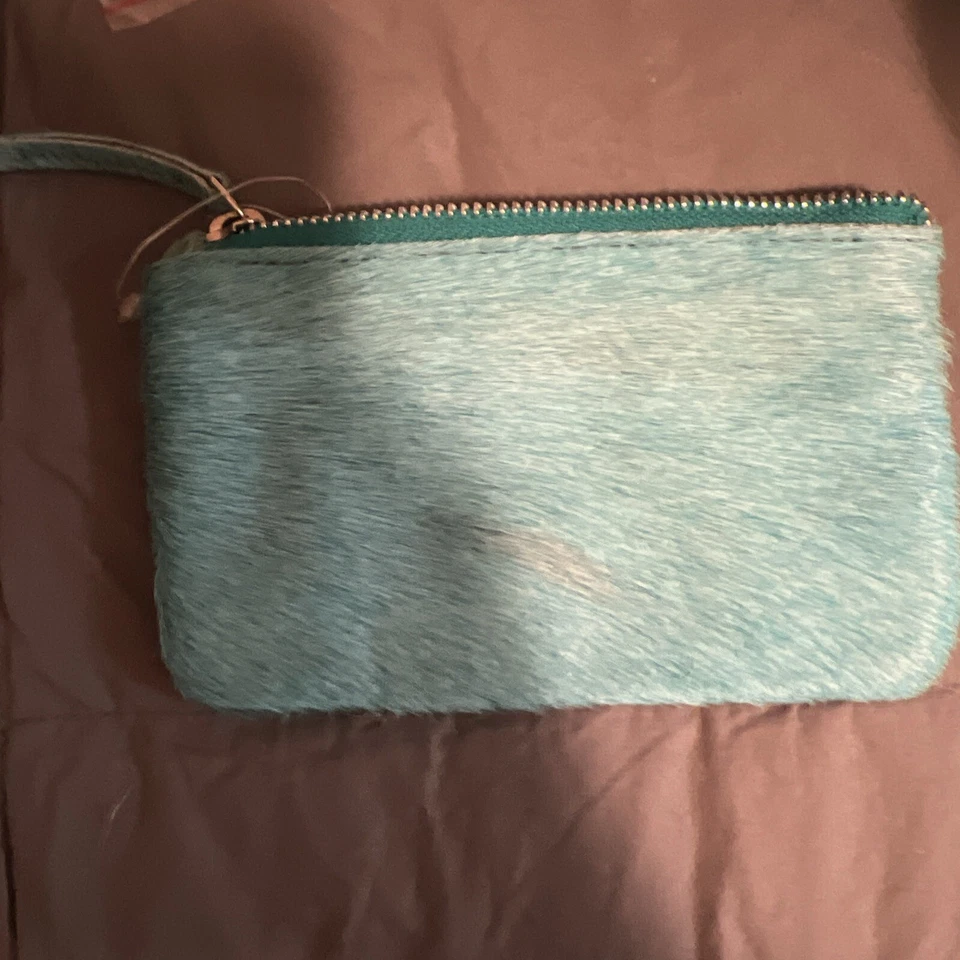 Nueva billetera Urban Outfitters Deena & Ozzy precio de venta sugerido por el fabricante: $25 Foto 2 de 2