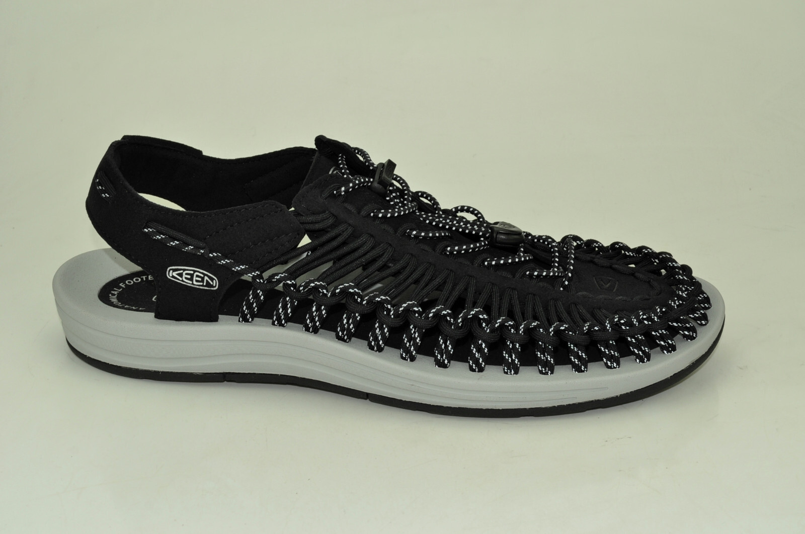 KEEN UNEEK Sandalias de Trekking Ultra Ligero Herrengr. 47,5 Zapatillas 1026334