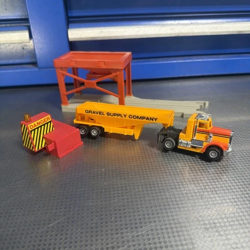 TYCO US-1 Electric Trucking Semi w/Trailer + Gravel Hopper