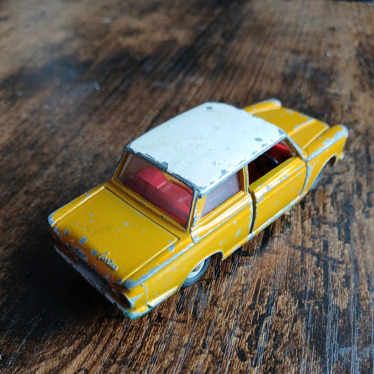 DINKY TOYS #133 FORD CORTINA | eBay