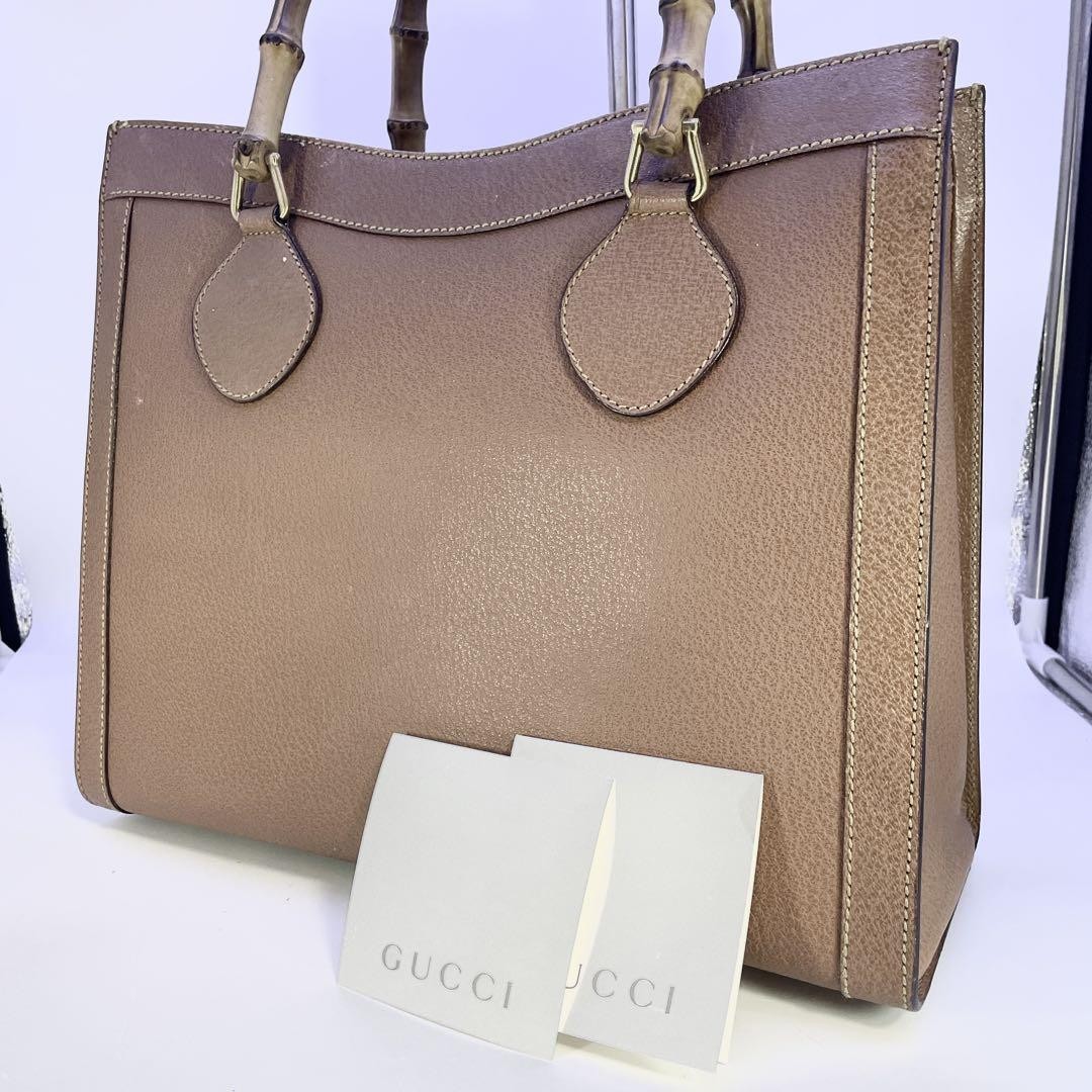 Gucci Diana Bamboo Top Handle Bag in Leather with Gold Hardware Pre-Owned