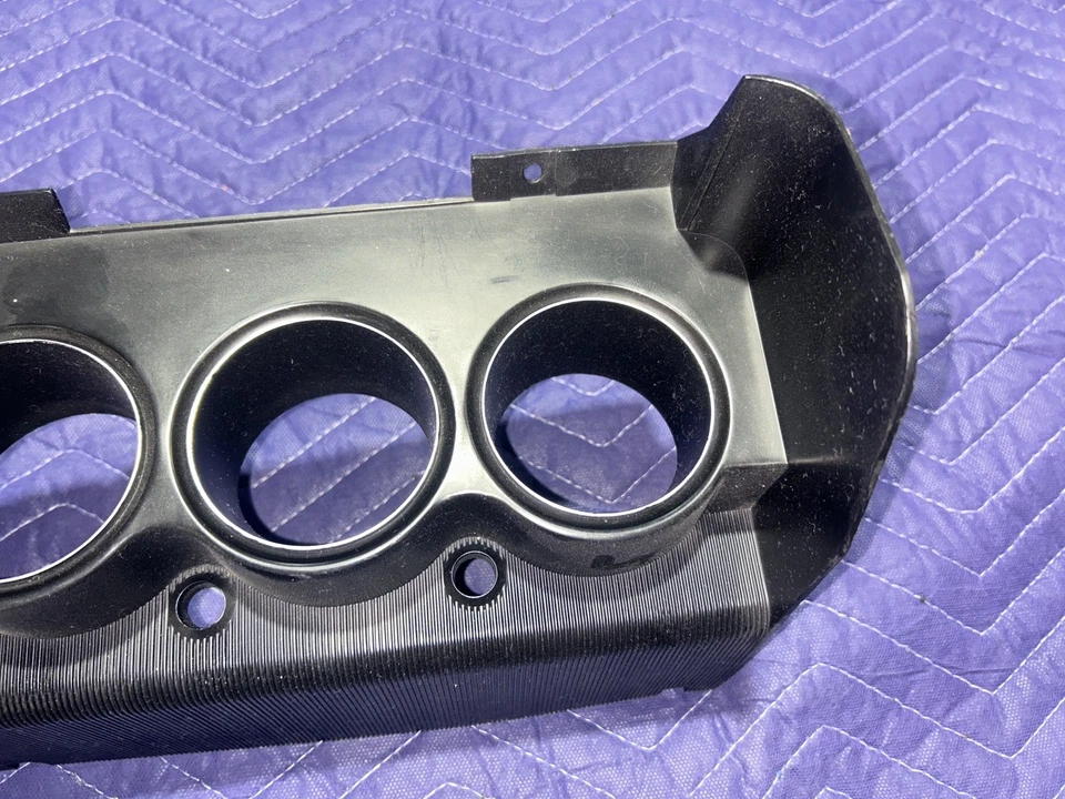 Dodge Challenger 1970 tablero estándar bisel Foto 2 de 4