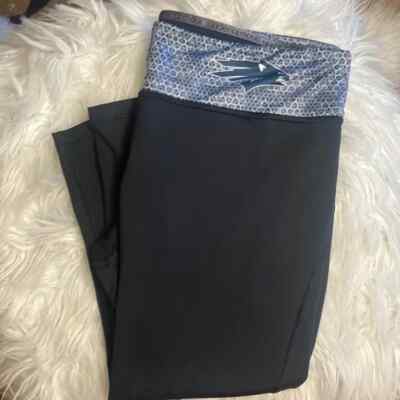 Under Armour Fitted Heat Gear Cropped Athletic Pants feat Nevada Wolf Pack