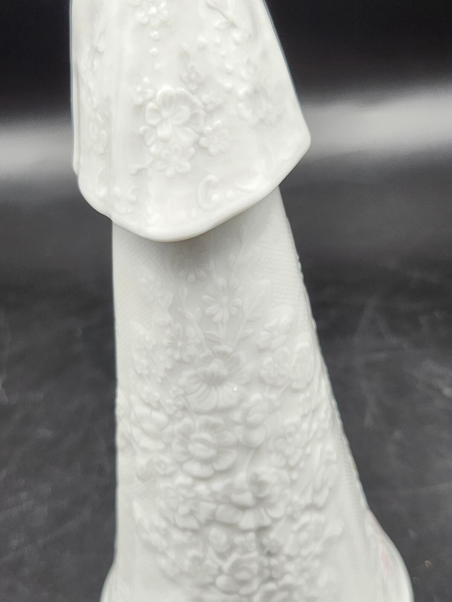 Lladro 6200 Bridal Bell Campanita Novia 1994 Daisa Figurine for