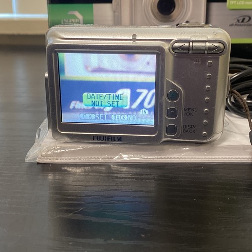 FujiFilm FinePix A700 7.3MP Digital Cam TESTED WORKING PROPERLY box Included - Picture 7 of 10