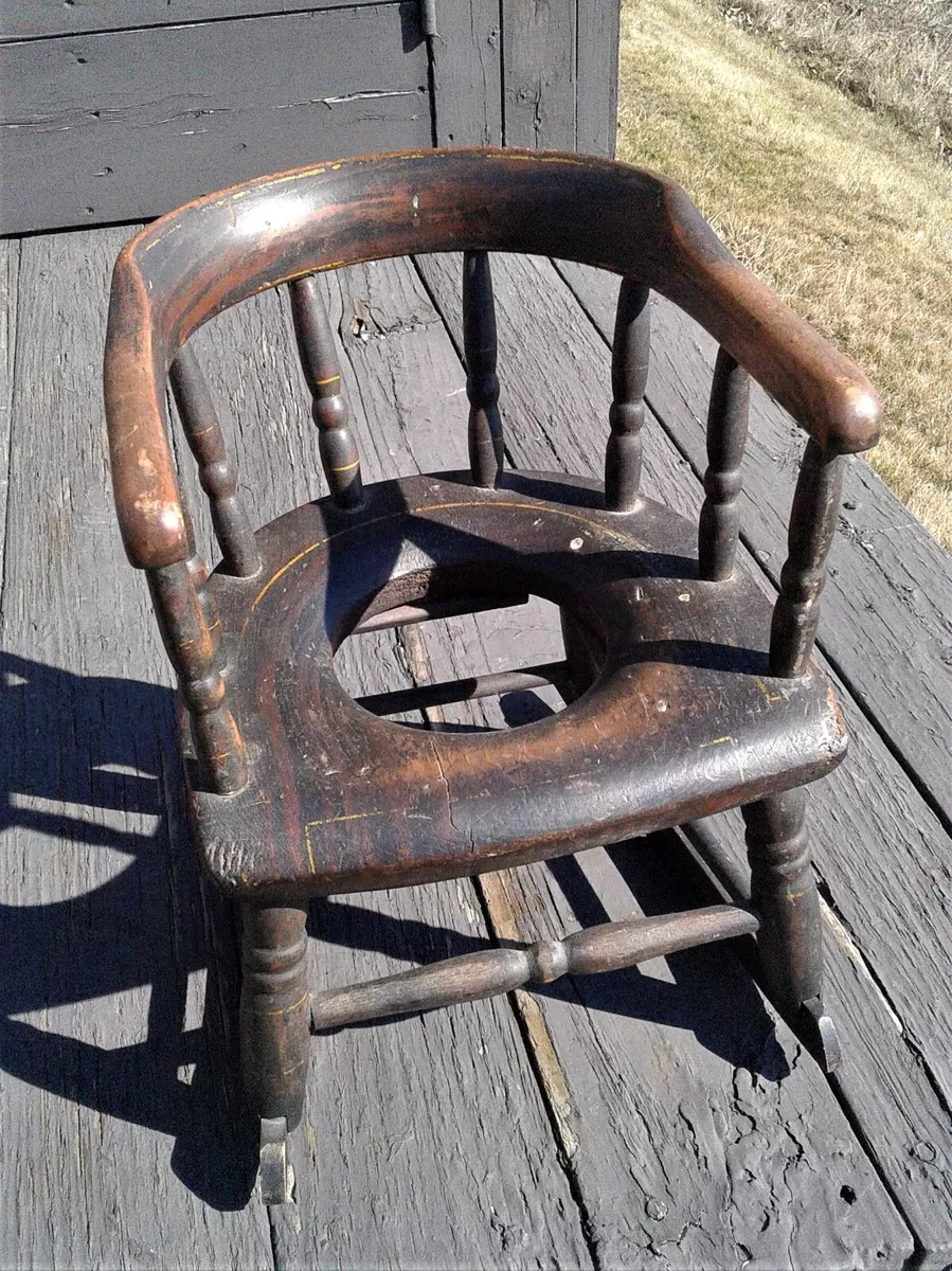 Antique wooden 2024 barrel chair