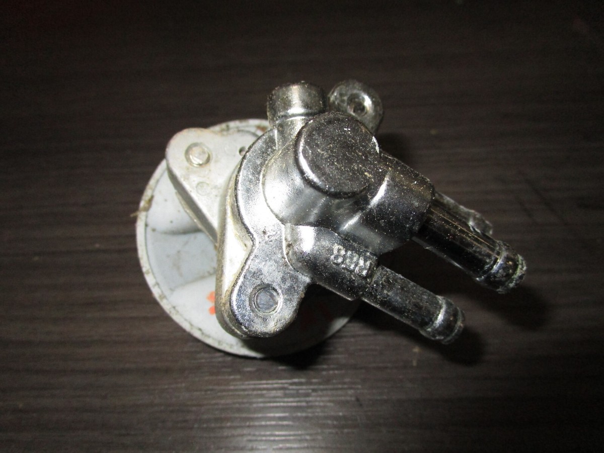 93 KAWASAKI SS XI SPORT FUEL TAP VALVE ASSY W/ KNOB 51023-3718