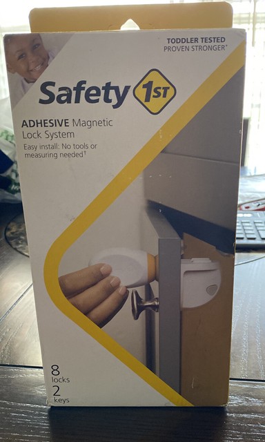 safety 1st adhesive magnetic lock system with 8 locks and 2 keys