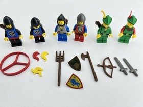 LEGO Castle Mini Figures 6103 set Missing 2 Parts