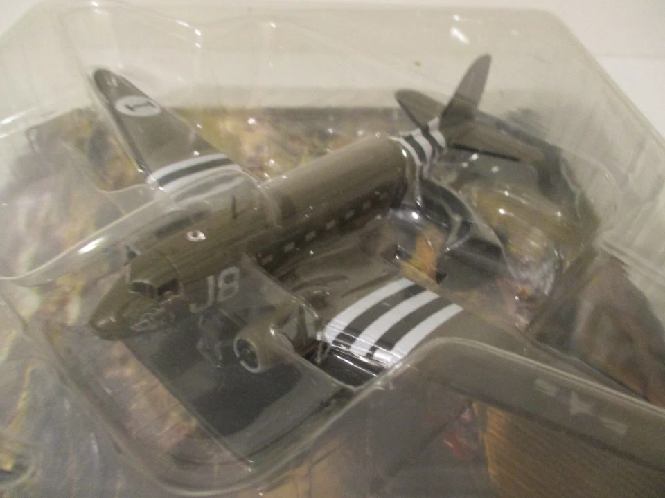 AVION DE COMBAT DOUGLAS C-47 Skytrain - USA - ALTAYA - 1/72è - EN BOITE BLISTER - Photo 3/4