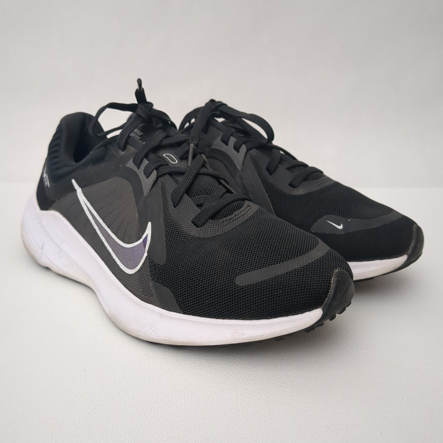 Nike Quest 5 Black/Grey Women's Sz 7.5 Running Sneakers 