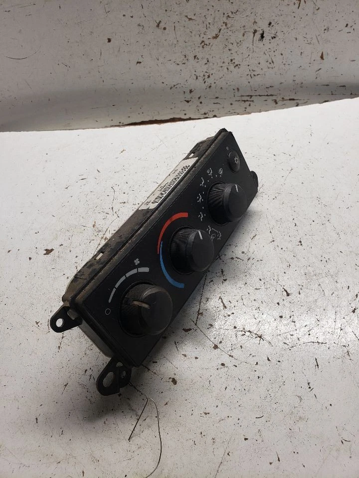 Control de temperatura CA compatible con 07-08 MITSUBISHI RAIDER 1362723 Foto 2 de 4