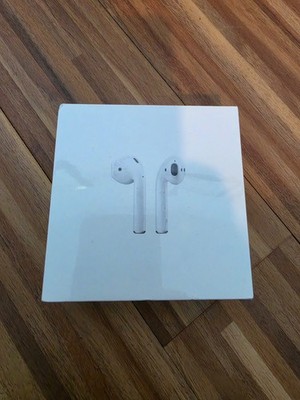 Apple AirPods A2032/A2031/A1602 -sealed