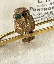 Antique Victorian 9ct Gold Green Eyed Feathered Owl Bar Brooch Pin
