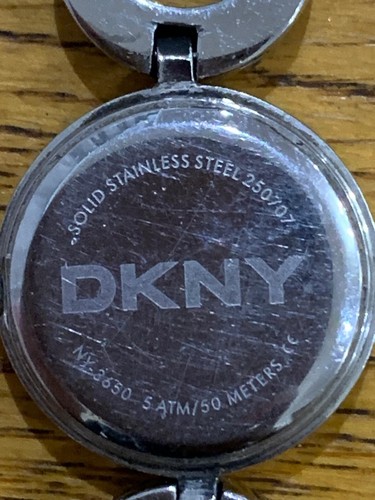 Exquisite DKNY NY-3650 Quartz Ladies Diamante Link Bracelet Watch-24mm-Works - Picture 4 of 4