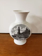 Munchen Hofbrauhaus, Porzellan Manufaktur, FM. Floss, Porcelain Vase, Bavaria
