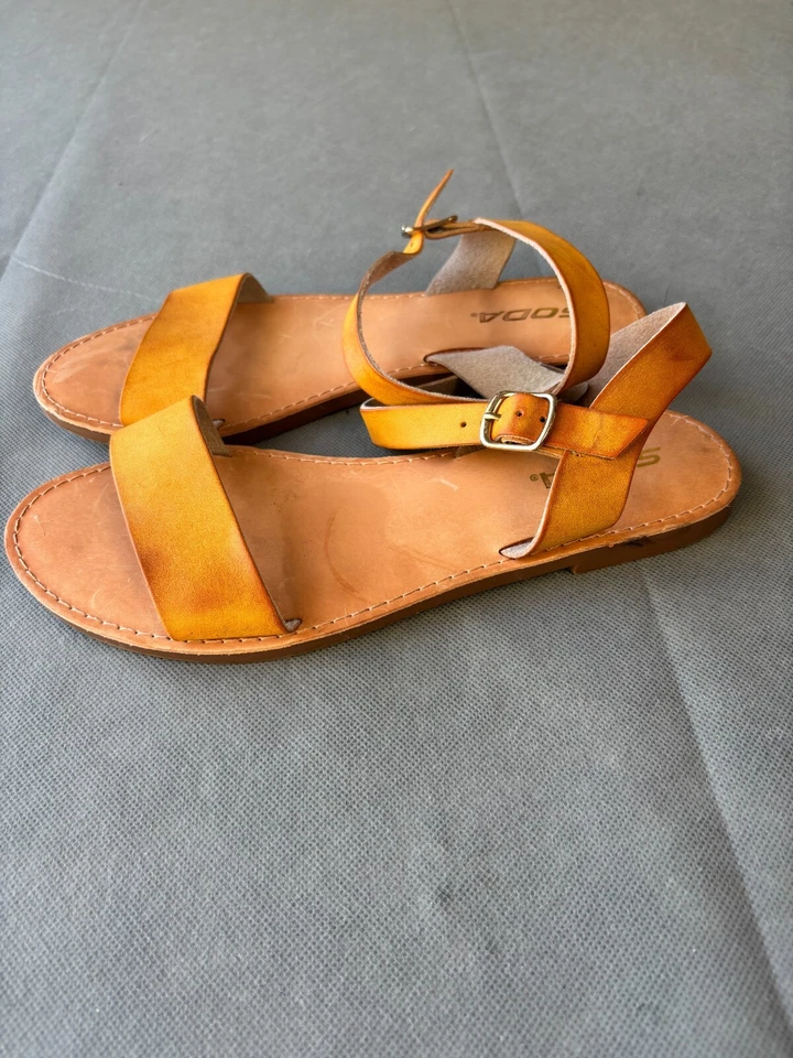 Sandalias Soda Para Mujer 8 Cuero Marrón Punta Abierta Correa al Tobillo Informales Verano Planas Foto 2 de 4