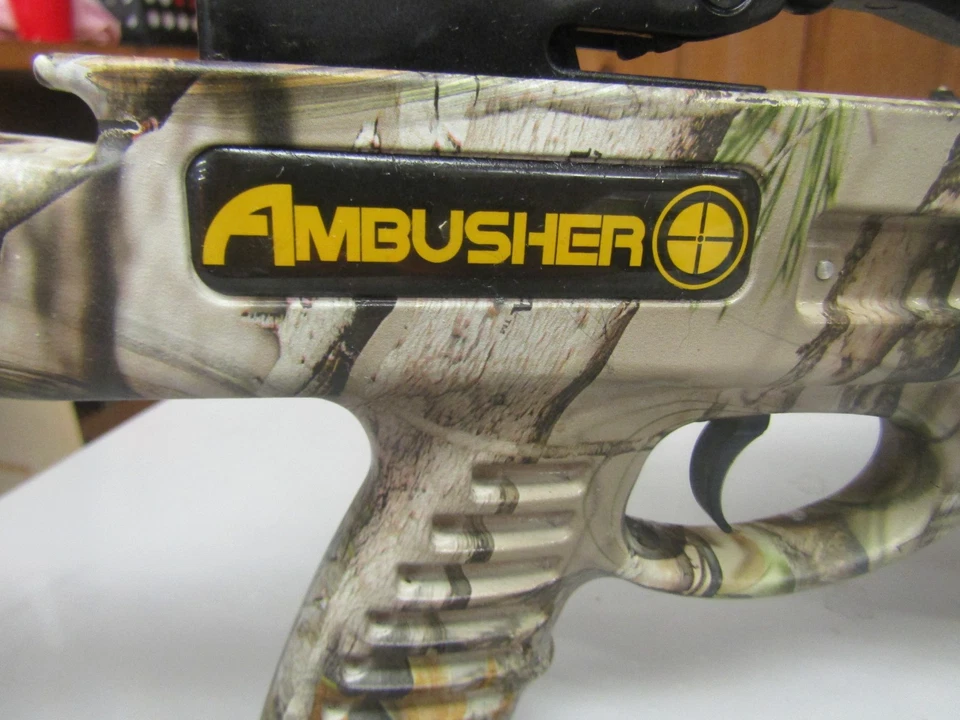 Охотничий арбалет Parker Ambusher с красным горячим прицелом (красный/зеленый) и колчаном - камуфляж - Изображение 3 из 4