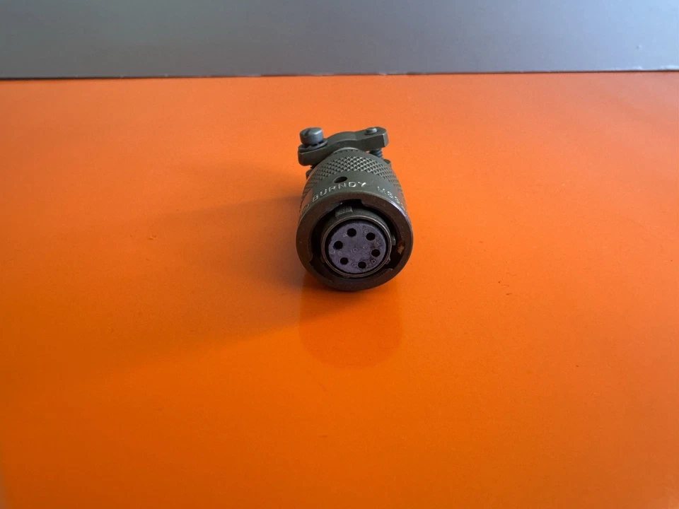 Amphenol Circular Connector Straight Plug 6 P MS3116F10-6S - Image 4 of 4