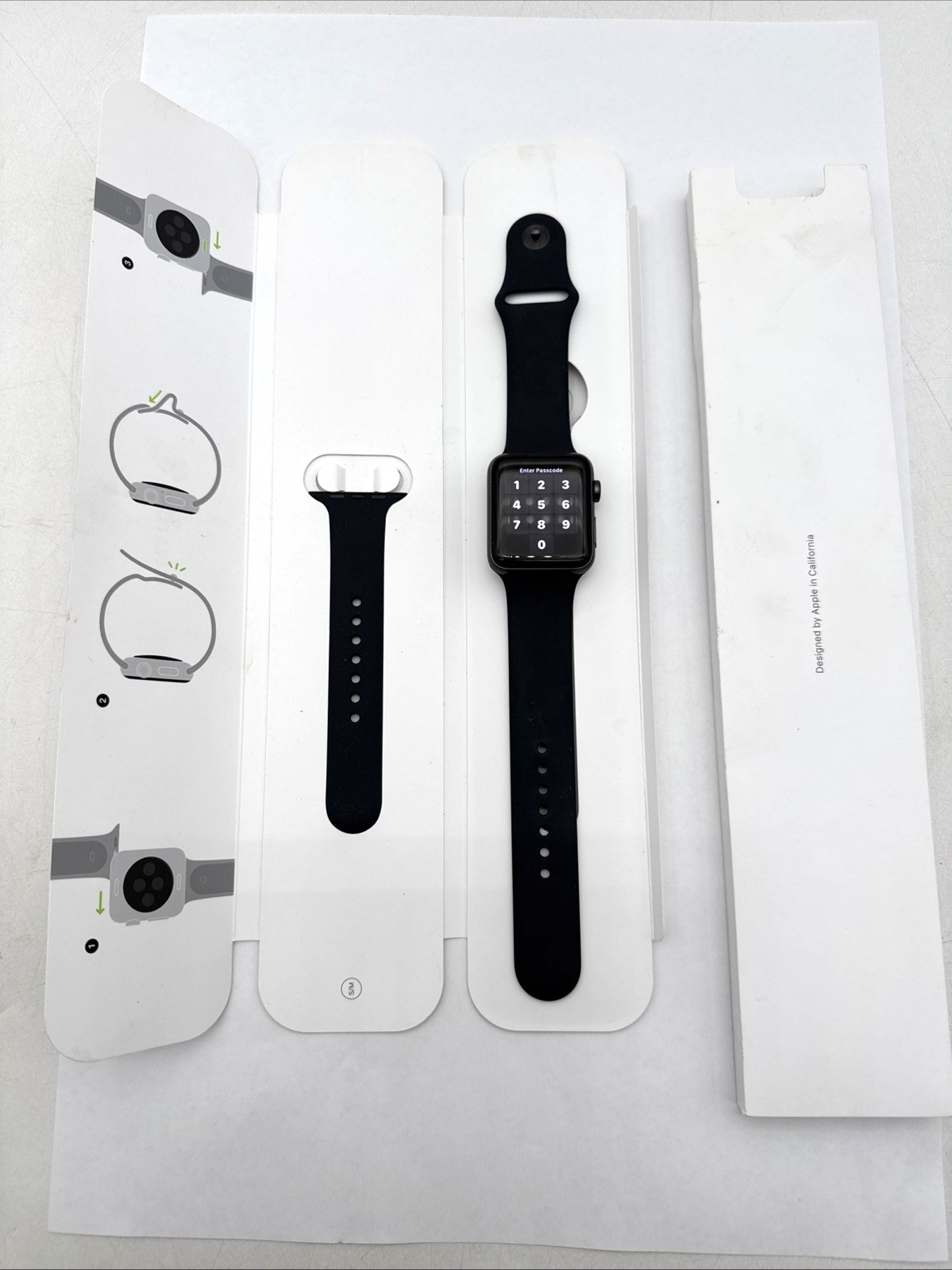 Apple Watch Series 3, 42mm, Space Gray Aluminum, WiFi, GPS READ