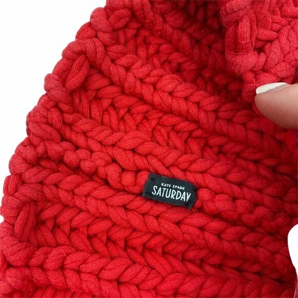 Gorra de sábado KATE SPADE roja gruesa tejida Foto 4 de 4