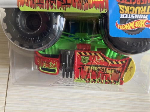 Hot Wheels Monster Metal Garbage Oversized Truck Will Trash It All 2024 1:24 NEW - Picture 3 of 8