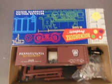 HO SCALE ROUNDHOUSE PENNSYLVANIA 24442 40' BOX CAR KIT
