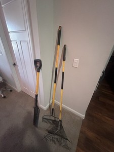 Garden Hand Tool Set Shovel Rake Hoe Yellow Black Handles 3-Piece