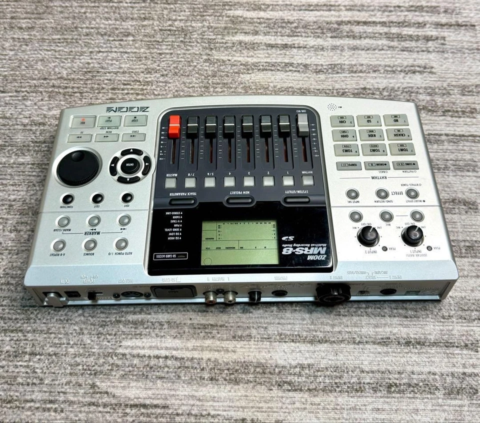 Zoom MRS-8 Multi-trak Recording Studio - Image 2 of 4