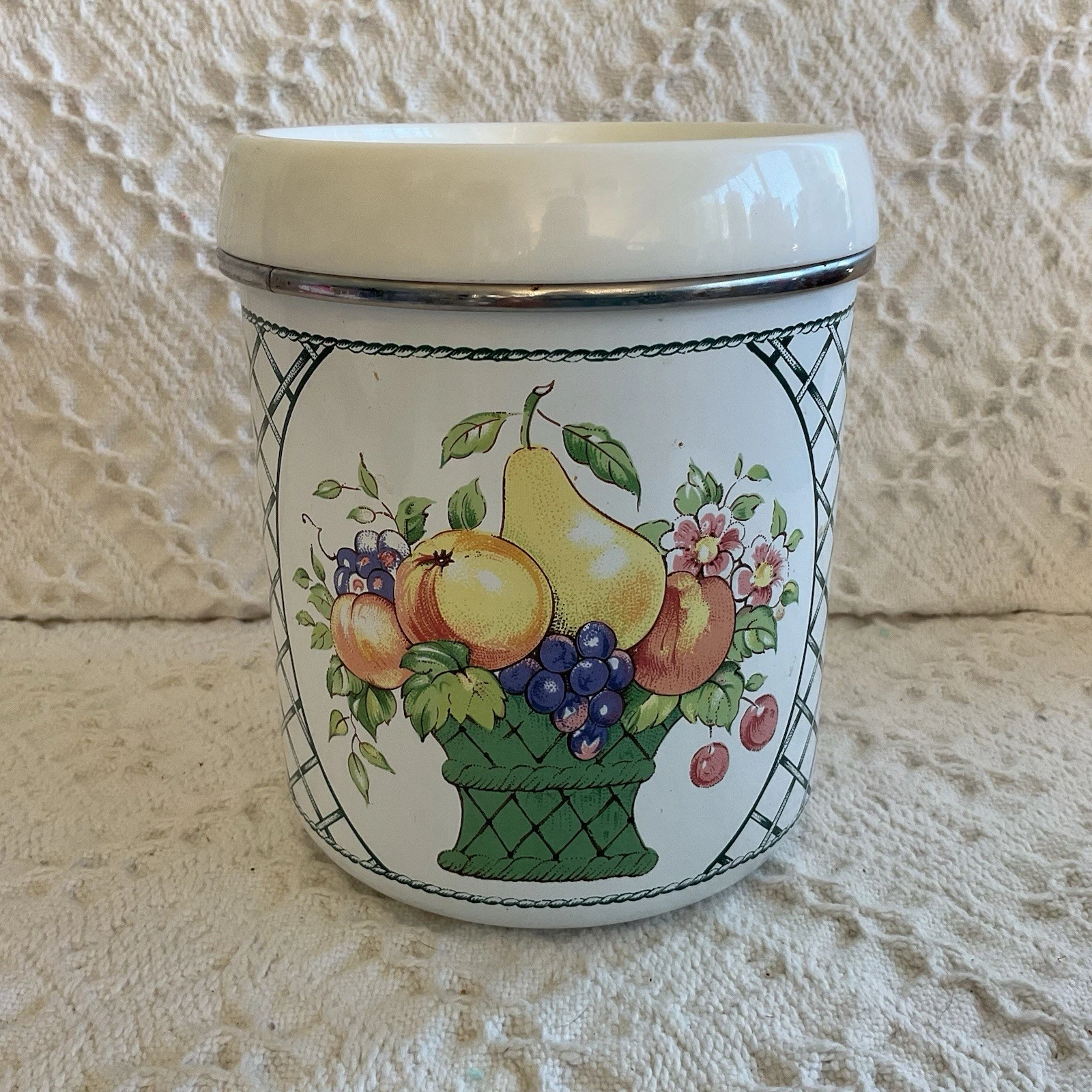 Villeroy and Boch Basket Stainless Canister Snap Gasket Lid 5 7/8”