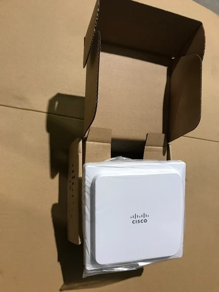 Cisco Four-Element MIMO Dual-Band Omnidirectional Antenna / AIR-ANT2524V4C-R= - Image 2 of 4