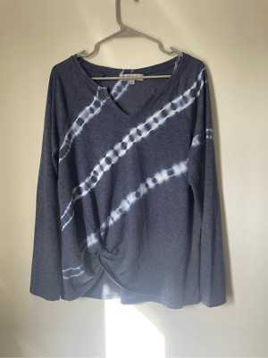 Absolutely Famous Womens Size Large Blue Long Sleeve Top