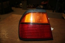 NISSAN PRIMERA (P10) 91-97 LIM. *RÜCKLICHT/HECKLEUCHTE* LINKS 10/1991 AUSSEN