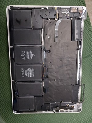 MacBook Pro 15' 2013 A1398 Top Case Palmrest + Touchpad + Keyboard + Working Bat